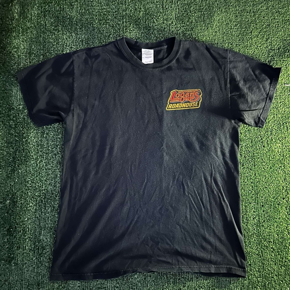 Vintage Logan’s Roadhouse Tee